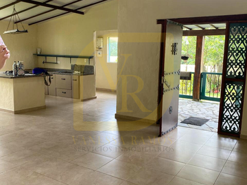 Casa Campestre en Venta via Circasia Salento