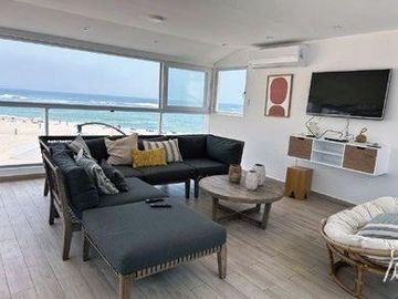 Venta Duplex Playa El Silencio Primera Fila Frente Al Mar, Punta Hermosa Con 2 Estacionamientos