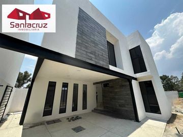 MODERNA CASA EN VENTA ZONA: ATLAHAPA