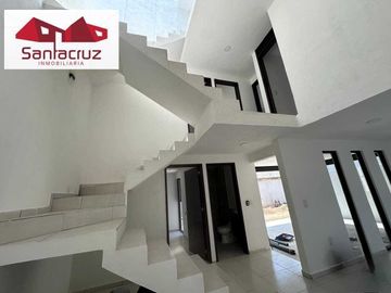 MODERNA CASA EN VENTA ZONA: ATLAHAPA