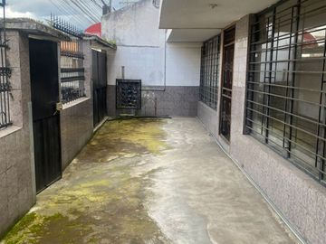 Excelente venta Casa rentera 470m2 Ibarra