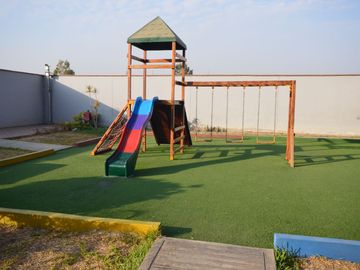 Casa 4 pisos condominio El Olivar, Carabayllo, cochera privada opcional