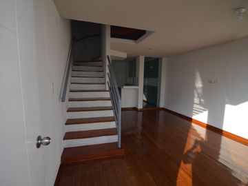 Casa 4 pisos condominio El Olivar, Carabayllo, cochera privada opcional