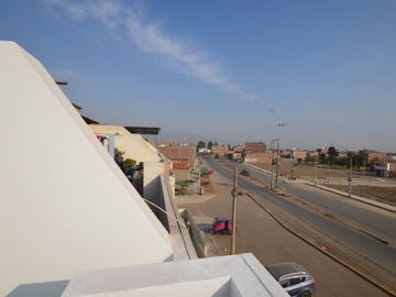 Casa 4 pisos condominio El Olivar, Carabayllo, cochera privada opcional