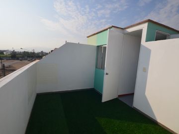 Casa 4 pisos condominio El Olivar, Carabayllo, cochera privada opcional