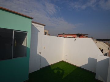 Casa 4 pisos condominio El Olivar, Carabayllo, cochera privada opcional
