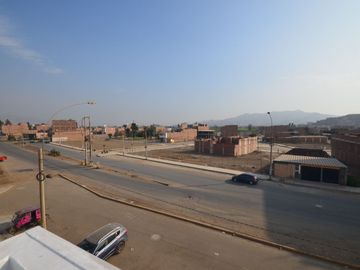Casa 4 pisos condominio El Olivar, Carabayllo, cochera privada opcional