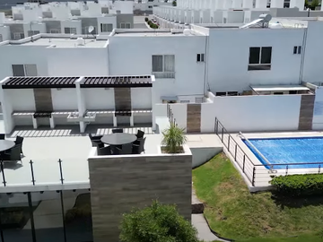 REMATO AMPLIA CASA EN FRACC EL MANANTIAL CORREGIDORA, QUERETARO