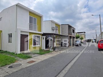Venta de Casa de 2 plantas, 3 dormitorios DE ESTRENO. Nueva etapa Forestal en Ciudad Santiago, Km.19.5 vía a Daule.