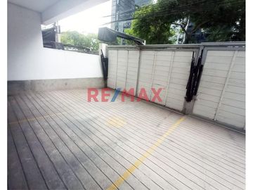 Lindo Departamento En Magdalena Limite Con San Isidro