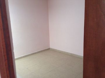 CASA EN VENTA TOLUCA NUEVA OXTOTITLAN CERCA FACULTADES CON DOS DEPARTAMENTOS