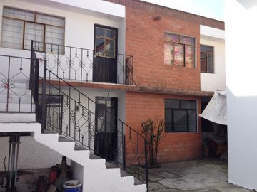 CASA EN VENTA TOLUCA NUEVA OXTOTITLAN CERCA FACULTADES CON DOS DEPARTAMENTOS