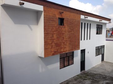 CASA EN VENTA TOLUCA NUEVA OXTOTITLAN CERCA FACULTADES CON DOS DEPARTAMENTOS