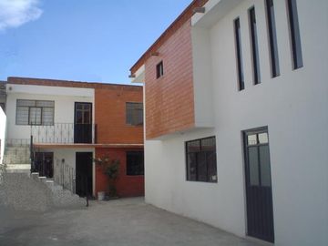 CASA EN VENTA TOLUCA NUEVA OXTOTITLAN CERCA FACULTADES CON DOS DEPARTAMENTOS