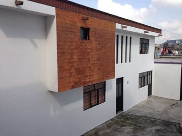 CASA EN VENTA TOLUCA NUEVA OXTOTITLAN CERCA FACULTADES CON DOS DEPARTAMENTOS