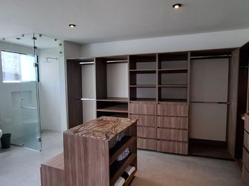 Residencia amplia en Gran Reserva, Lomas de Angelópolis III