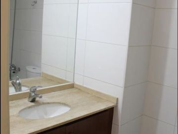 La Propiedad está emplazada en el sector consolidado central de la ciudad, conlindante a la Plaza de Armas, en pleno Centro Comercial de Talca.-