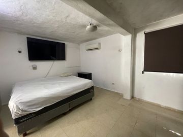 Casa con departamento al Poniente de Mérida