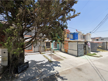 Casa en Lago Baykal  Valle San Pedro, Sección Urbi Villa del Campo, Tecámac, Ojo de Agua, Estado de México ¡NO CRÉDITOS!