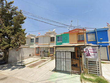 Casa en Lago Baykal  Valle San Pedro, Sección Urbi Villa del Campo, Tecámac, Ojo de Agua, Estado de México ¡NO CRÉDITOS!