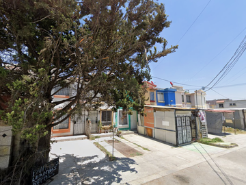 Casa en Lago Baykal  Valle San Pedro, Sección Urbi Villa del Campo, Tecámac, Ojo de Agua, Estado de México ¡NO CRÉDITOS!