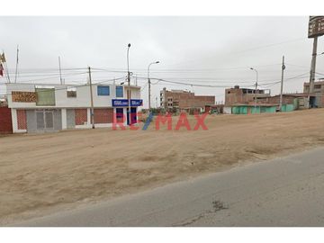Casa En Venta En Avenida Principal – Ventanilla, Pachacútec