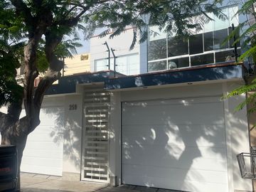 Venta Casa 4 Dormitorios La Molina