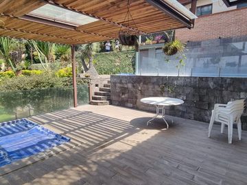 CASA VALLESANA EN VENTA CON ESPECTACULAR VISTA AL LAGO