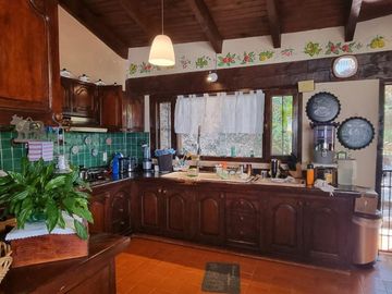 CASA VALLESANA EN VENTA CON ESPECTACULAR VISTA AL LAGO
