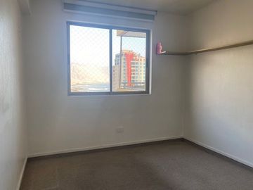 SE VENDE DEPTO EN EDIF. REINA ISIDORA.