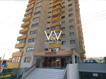 SE VENDE DEPTO EN EDIF. REINA ISIDORA.