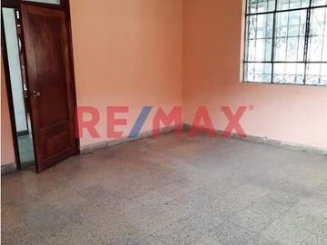 Terreno en venta en San Juan de Lurigancho – 2,604 m² – Ideal para proyectos educativos o comerciales