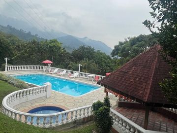 VENTA DE FINCA DE RECREO  EN BARBOSA ANTIOQUIA COLOMBIA.