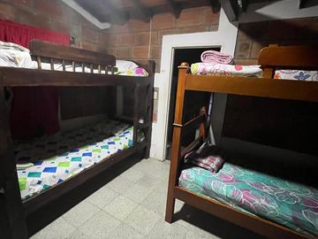 VENTA DE FINCA DE RECREO  EN BARBOSA ANTIOQUIA COLOMBIA.