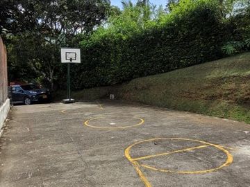 VENTA DE FINCA DE RECREO  EN BARBOSA ANTIOQUIA COLOMBIA.