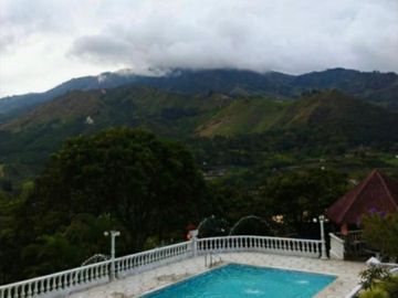 VENTA DE FINCA DE RECREO  EN BARBOSA ANTIOQUIA COLOMBIA.