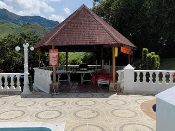 VENTA DE FINCA DE RECREO  EN BARBOSA ANTIOQUIA COLOMBIA.