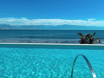 PENTHOUSE FRENTE AL MAR EN VENTA ESPECTACULAR VISTA AL MAR