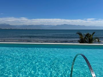 PENTHOUSE FRENTE AL MAR EN VENTA ESPECTACULAR VISTA AL MAR