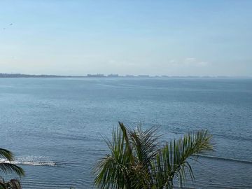PENTHOUSE FRENTE AL MAR EN VENTA ESPECTACULAR VISTA AL MAR