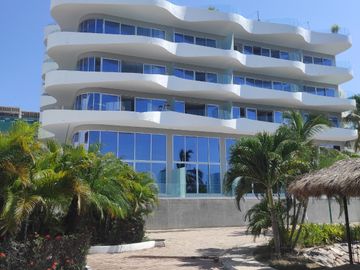 DEPARTAMENTO DE LUJO FRENTE A LA MARINA DE NUEVO VALLARTA