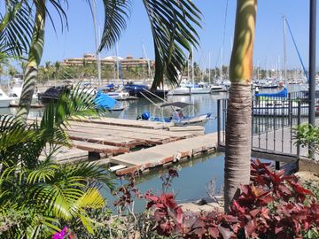 DEPARTAMENTO DE LUJO FRENTE A LA MARINA DE NUEVO VALLARTA
