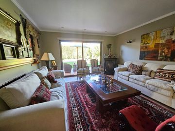 BROKER BOSQUES 5D-4B-3EST-PISCINA- QUINCHO
