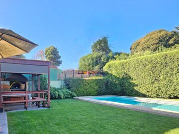 BROKER BOSQUES 5D-4B-3EST-PISCINA- QUINCHO