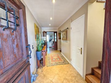 BROKER BOSQUES 5D-4B-3EST-PISCINA- QUINCHO