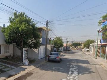Hermosa y amplia casa con excelentes acabados y todas las comodidades que soñaste