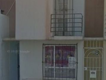 Hermosa y amplia casa con excelentes acabados y todas las comodidades que soñaste