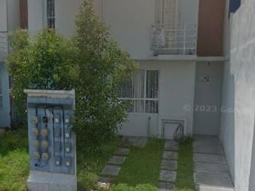 Hermosa y amplia casa con excelentes acabados y todas las comodidades que soñaste
