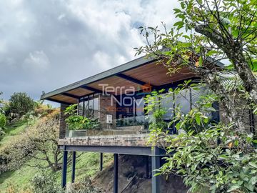 Finca en unidad cerrada en venta El Peñol