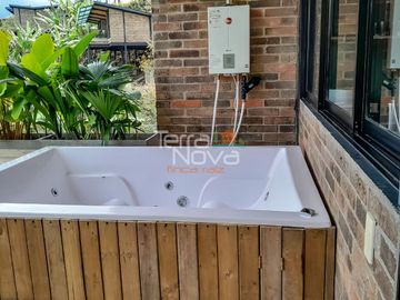 Finca en unidad cerrada en venta El Peñol